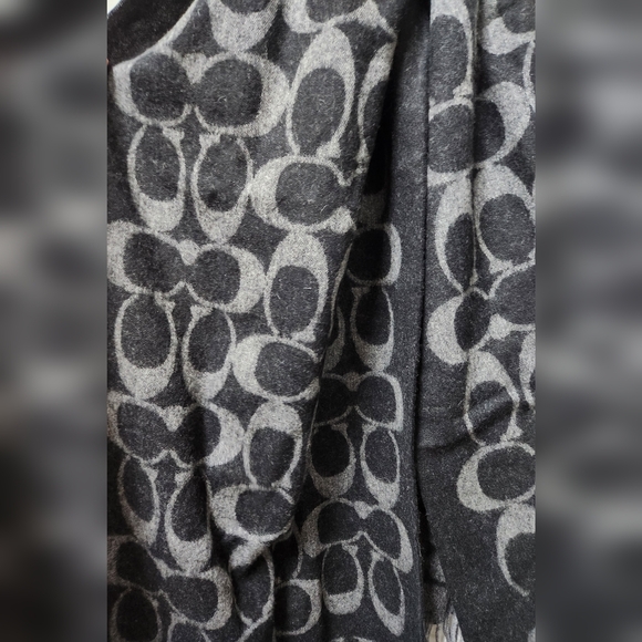 COACH Wool/Cashmere Scarf UNISEX NWOT - Picture 9 of 15